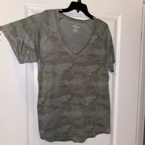 American Eagle Camo Tshirt